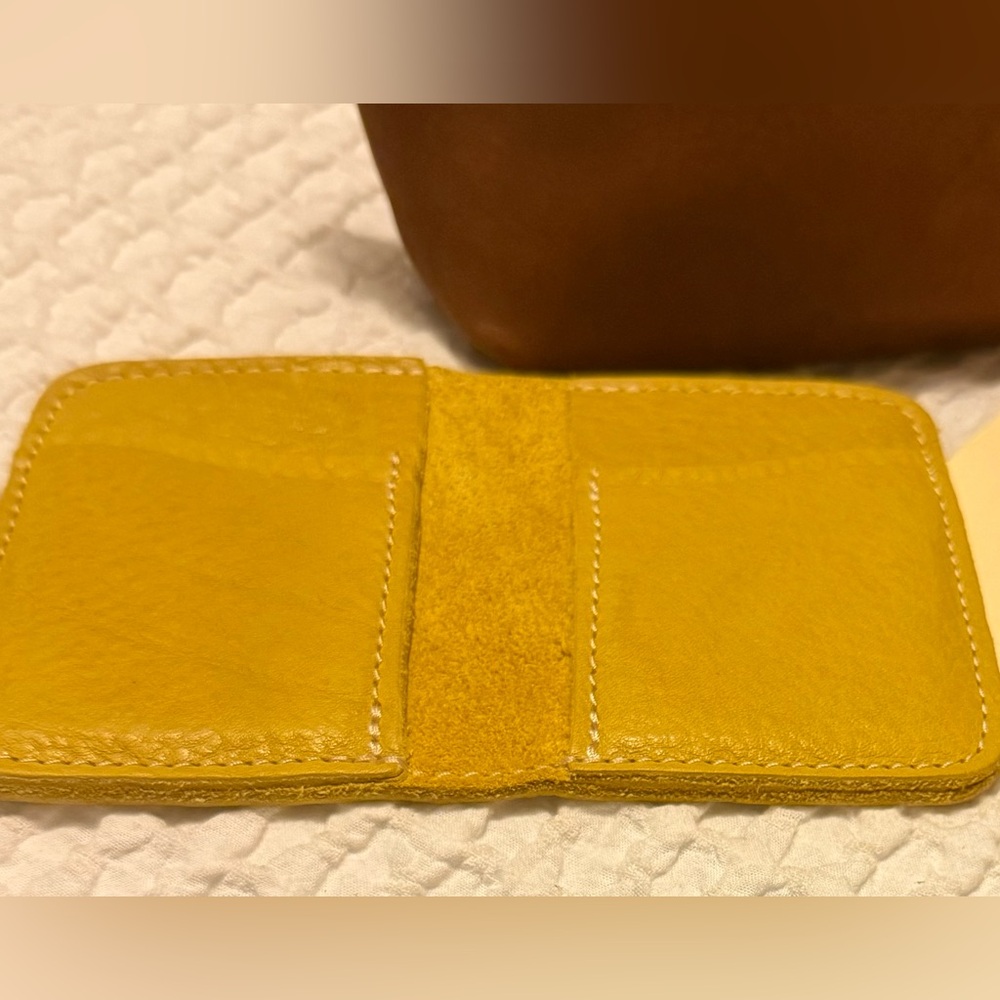 Portland Leather Goods Naples Vertical Wallet